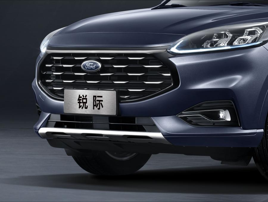 Детали экстерьера Ford Escape Titanium 2019 года  (CN) (фото 6 из 28)